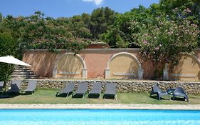 La Tour- Pigeonnier Provençal
